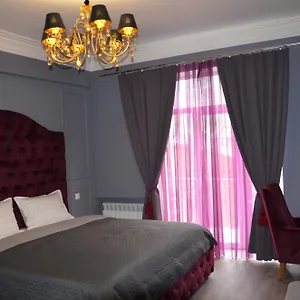 https://kiev-city-center.hotels-of-kiev.com