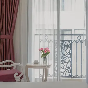 https://bonjour-nha-trang-hotel.nhatrangbesthotels.com
